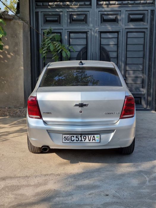 Cobalt avtomobili sotiladi