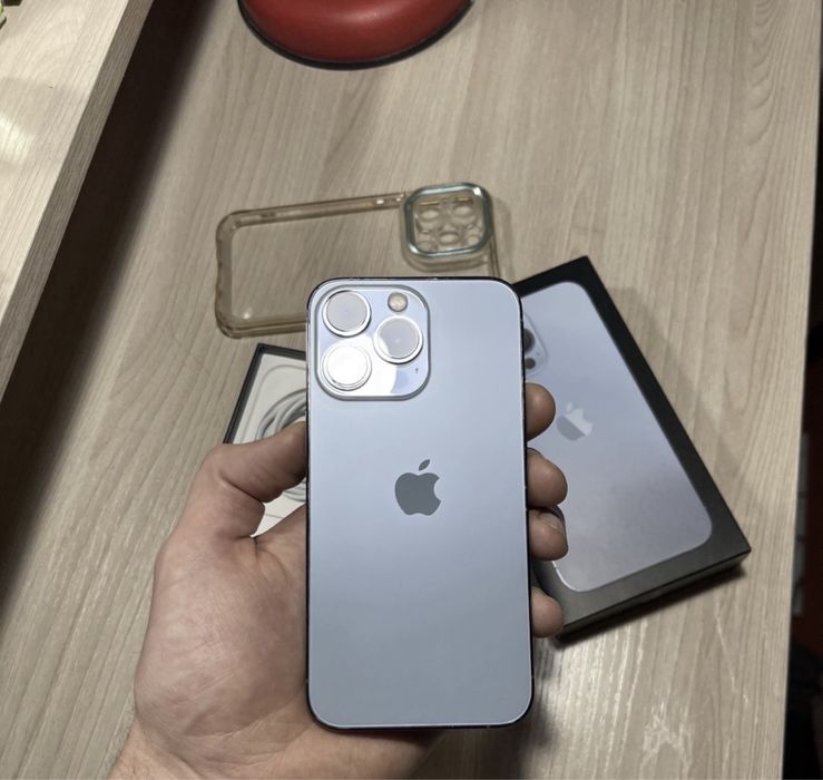 Продам Iphine 13 pro max 256 gb  емкость 74%