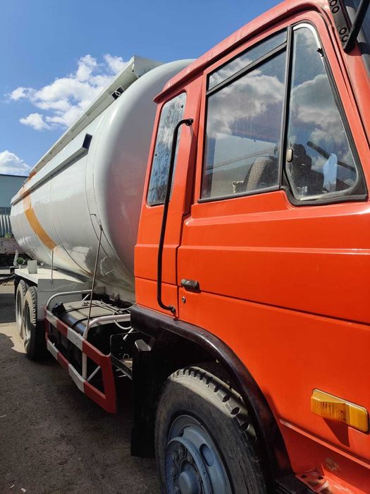 Цементовоз Донг Фенг