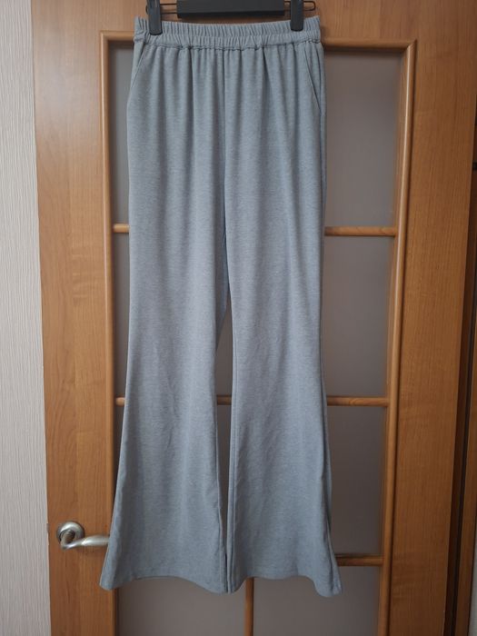 Ж е н с к и е  б р ю к и