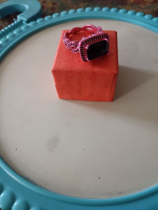 Продам бижутерию