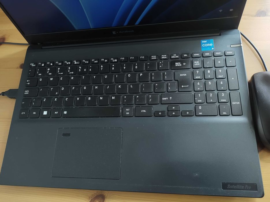 Laptop Toshiba Dynabook Intel i-5, 16 GB RAM, 512 GB SSD