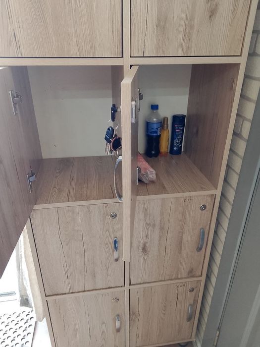 Продается шкаф с ячейками