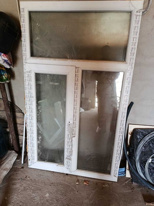 Продаю пластиковое дверь ПВХ