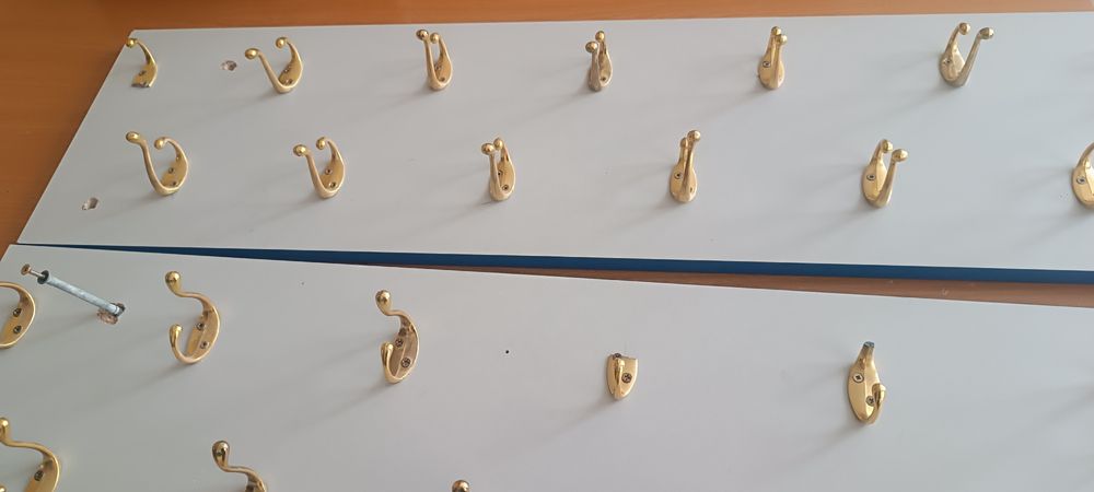 Для дома вешалки с  крючком