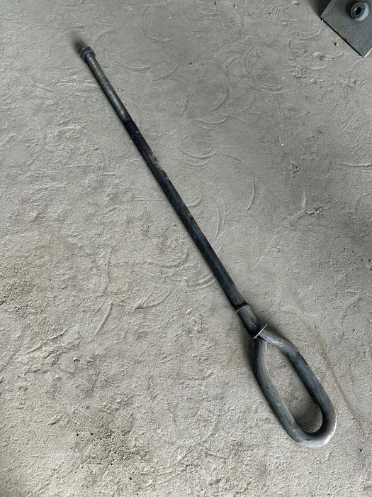 Тяга щековой дробилки PE900x1200  M42x160