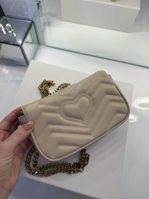 Бежова малка чанта