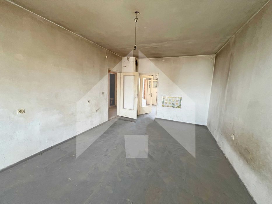 Продава се Четиристаен апартамент в Нови пазар - 113 кв.м за 451 €/кв.м - Снимка #4