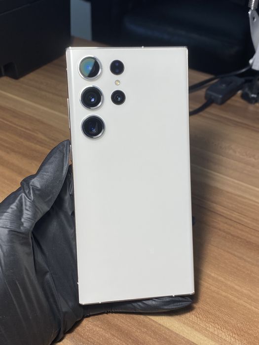 Samsung Galaxy s23 ultra • 512 GB • Crem