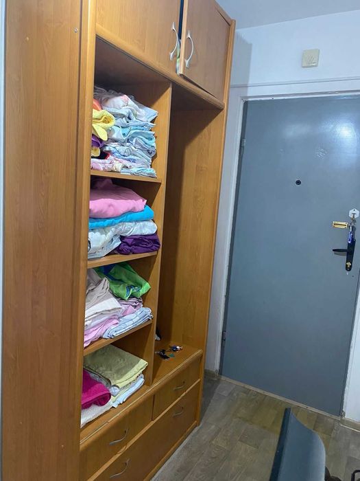 Продам шкаф для прихожи