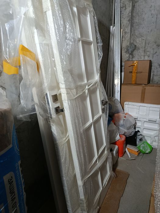 Продам двери без наличников