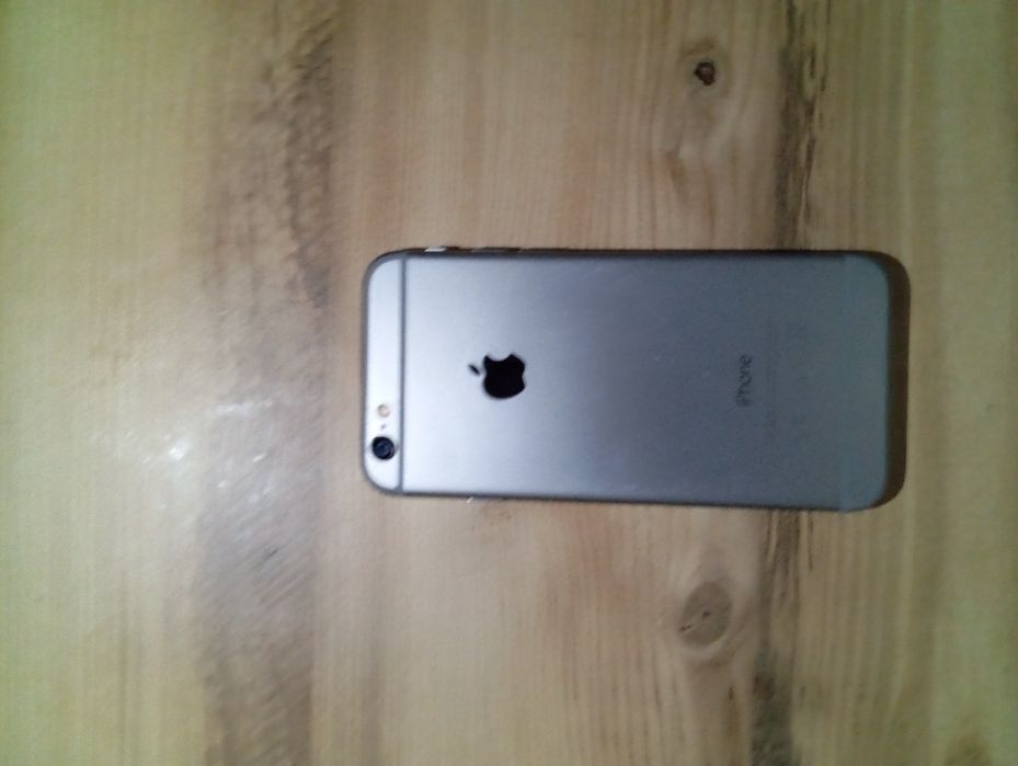 Продам   айфон.  6