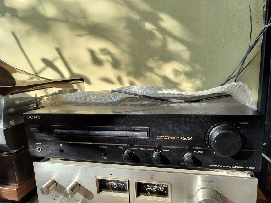 Усилвател на Sony