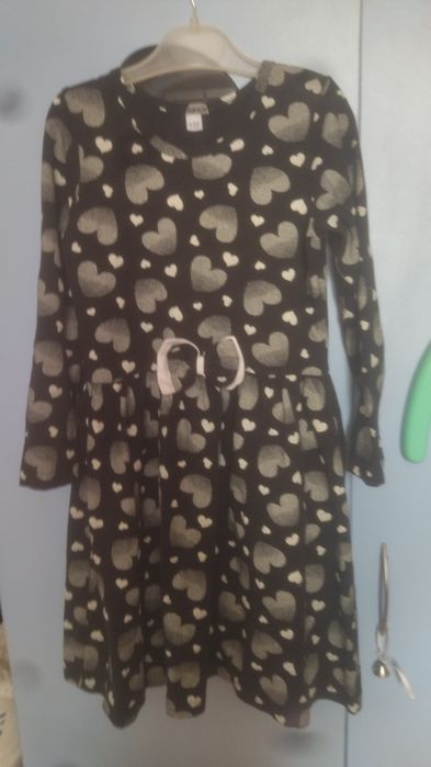 Рокля на сърца за момиче ръст 122