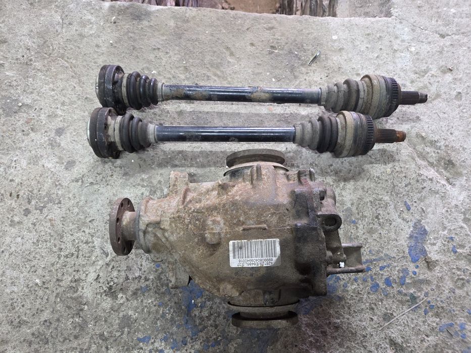 Продавам диференциал 3.07 и полуоски от BMW 328 E46