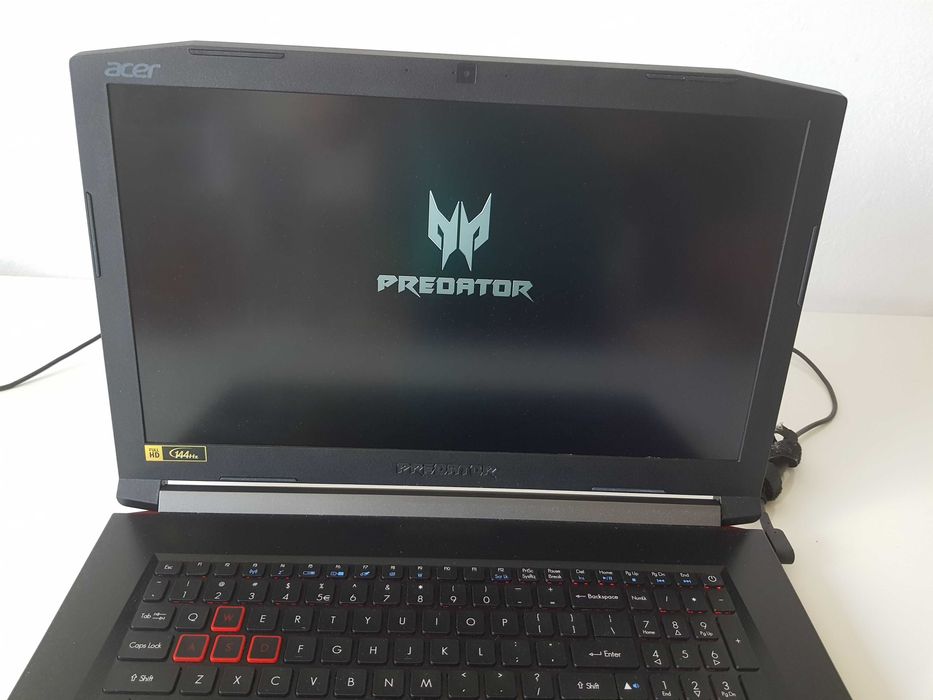 Laptop Gaming/e-Sports ACER Predator Helios 17" 144hz i7/16GB DDR4 GPU GeForce GTX