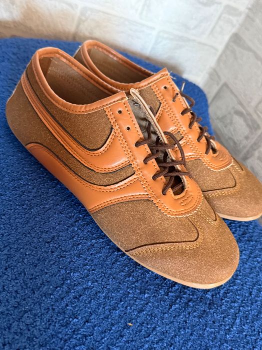 Кроссы коричневые