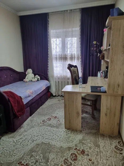 Срочно Продаётся Кушбеги 5/9/9 с мебелью техникой ремонт средний !