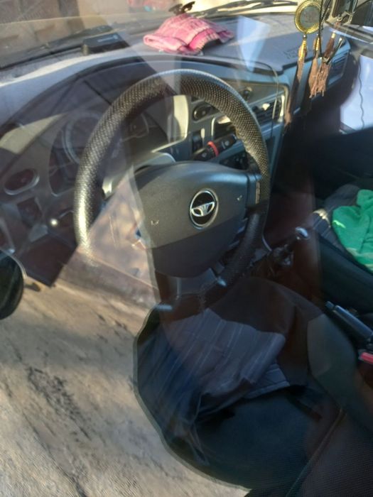 Moshina idealni xadavoy qilingan yengi salon asvisheni bomba tanirofka