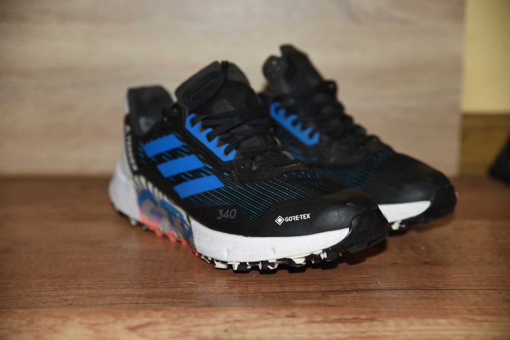 Adidas Terrex Gore Tex оригинални маратонки номер 42 2/3