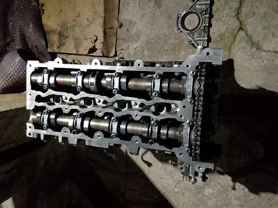 Двигател 651 Мерцедес 2,2 дизел, глава.