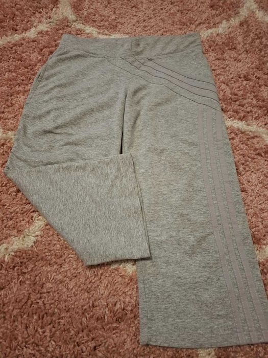 Zara и  Naik   Сиви  Анцуг/Клин