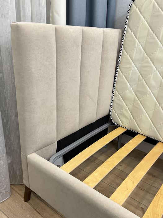 Кровать с матрасом (Самовывоз)