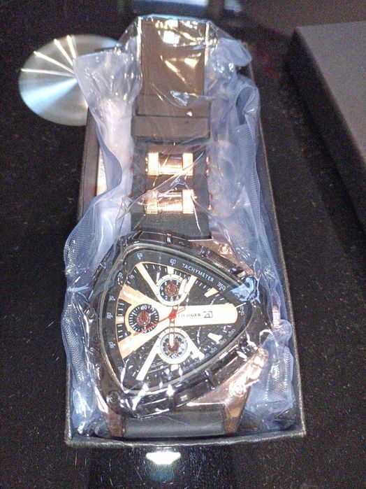 Уникален модел мъжки часовник