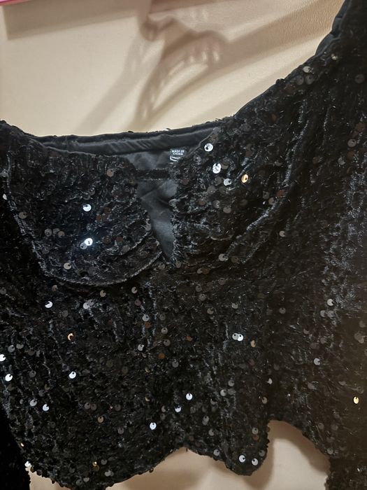 Дамска черна блузка с паети