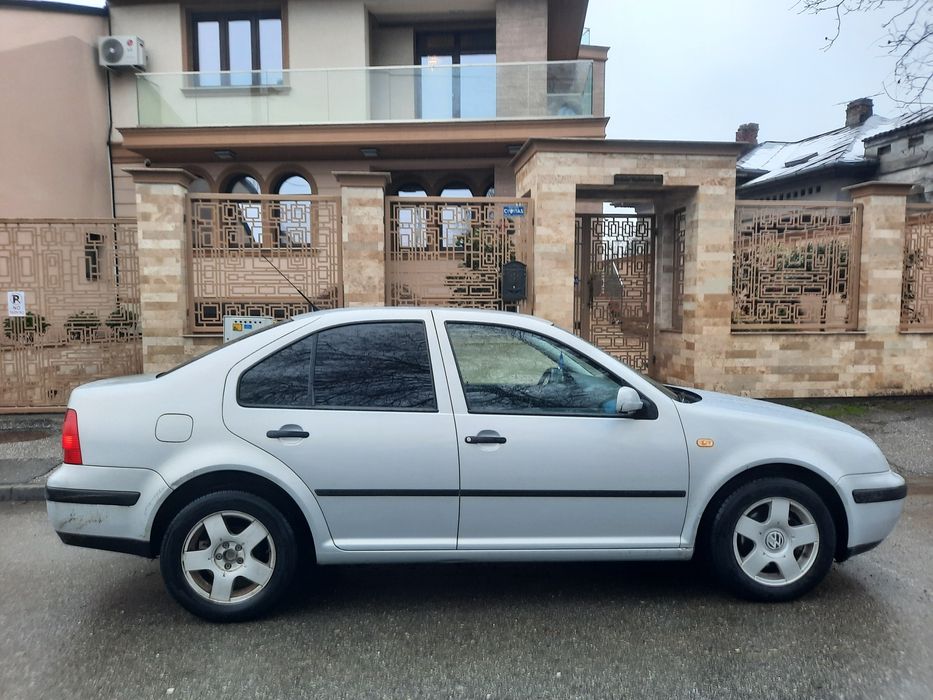 Vand VW Bora, acte la zi, impozit, fiscal la SUPER PRET!!!