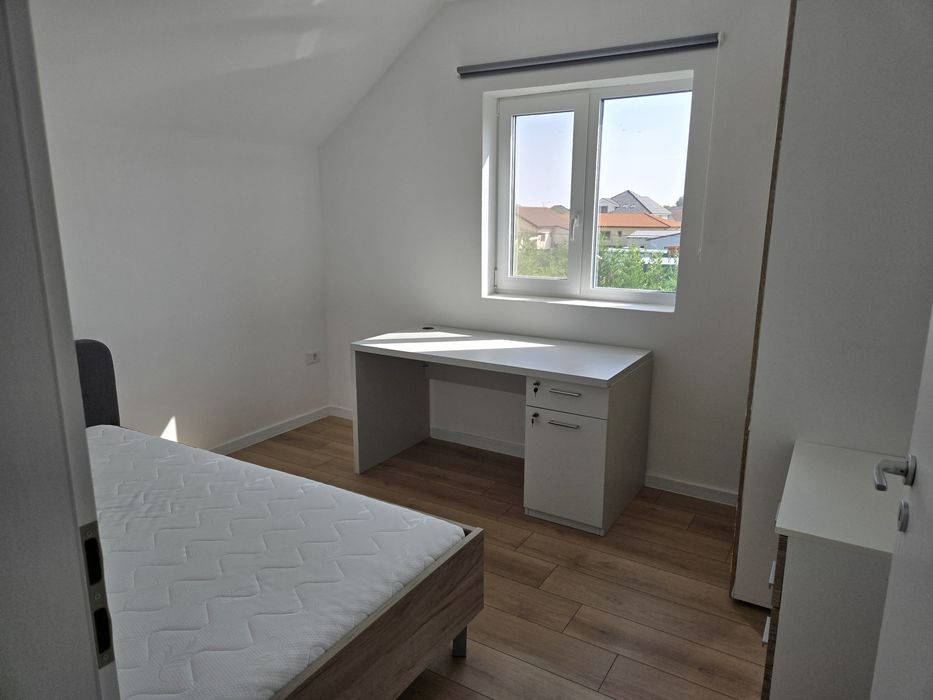 PROPRIETAR! Vand parte duplex complect mobilat