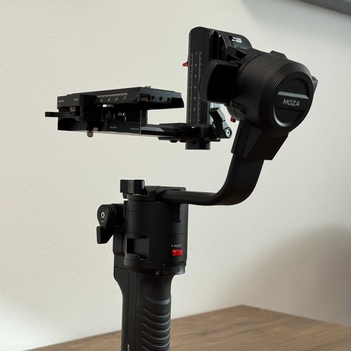 Stabilizator MOZA AirCross 3 - stare excelenta!