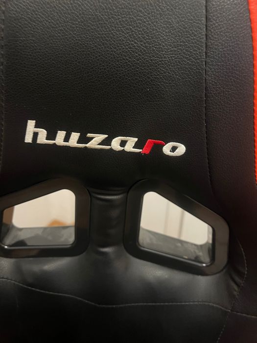 Гейминг стол Huzaro 4.2