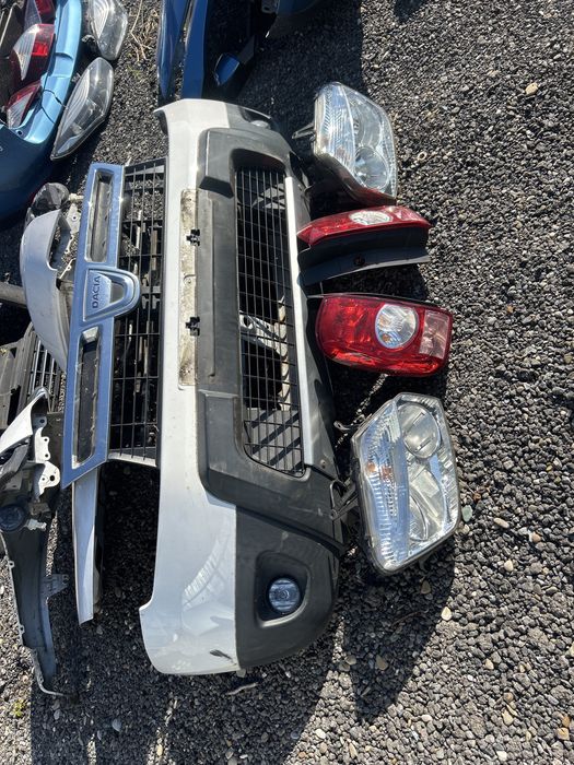 Bara fata /capota/far /trager/stop dacia duster 2010