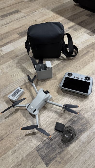 De Vanzare DJI MINI 3 Fly More Combo