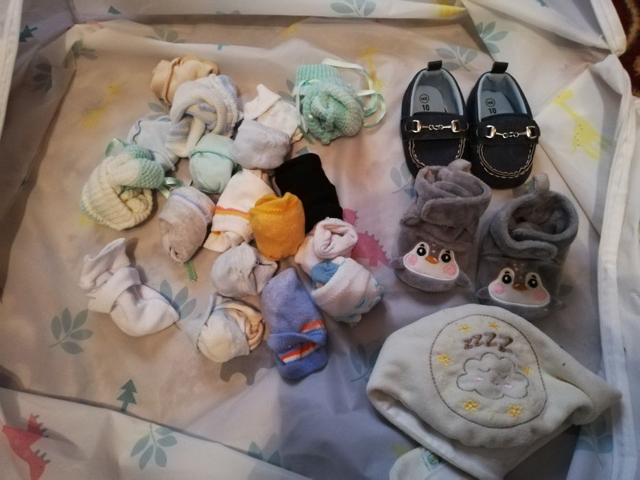 Vând lot hăinuțe 0-3 luni