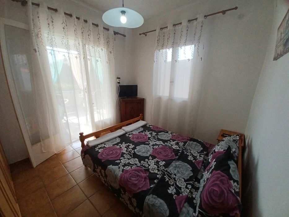 Продава къща с 3 апартамента 105м2 с гледка море в Аспровалта, Гърция