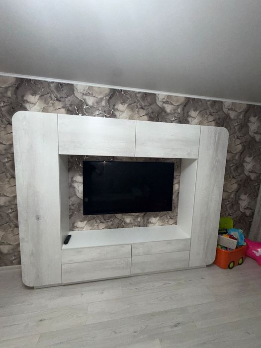 Продам стенку светло серая