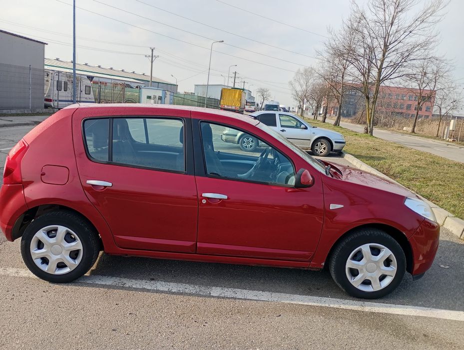 Dacia Sandero 2011