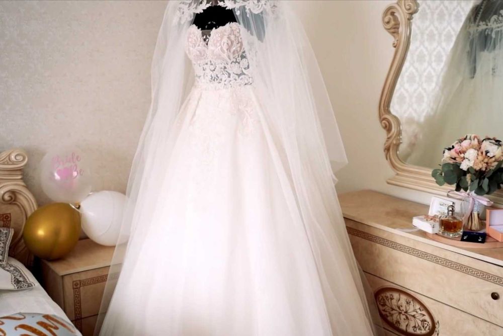 Vand rochie de mireasa