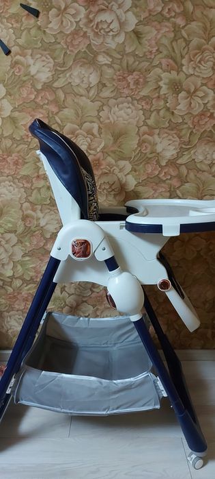 Продам стульчик для кормления