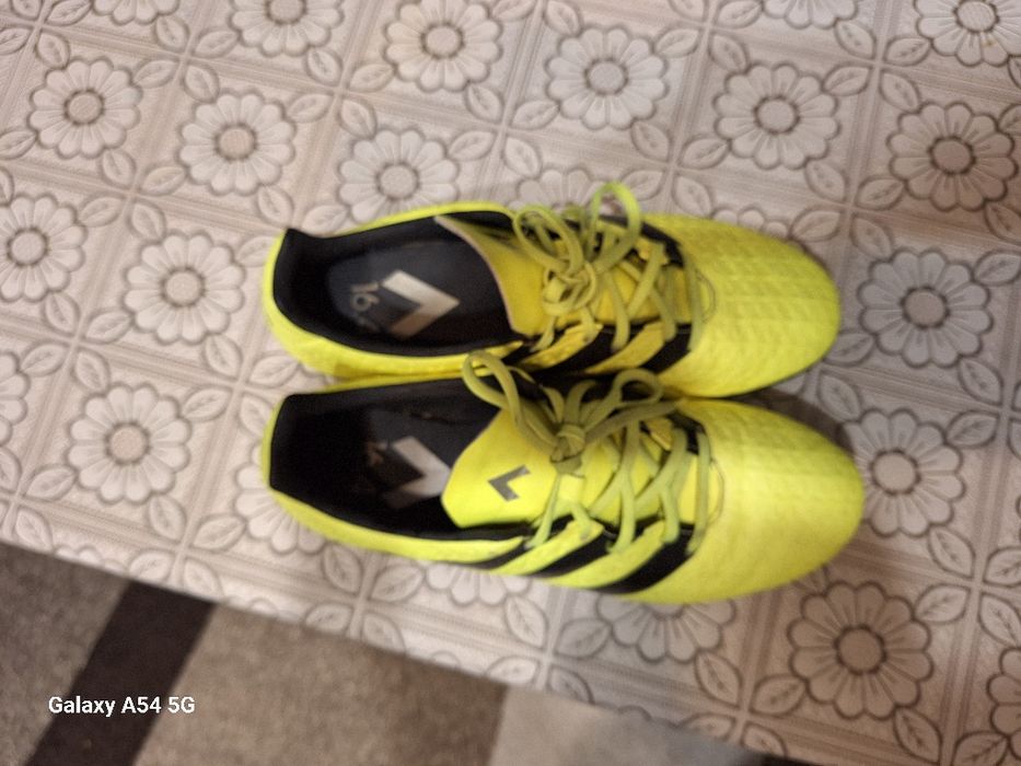 Футболни бутонки  UK 71/2  41 номер