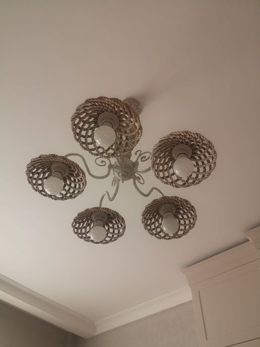 Очень красивая люстра