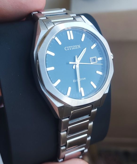 Продавам часовник Citizen eco drive