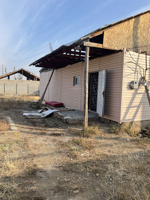 Участок с домиком продам