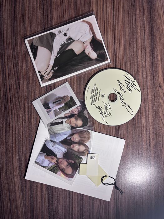 Izna Kpop албуми