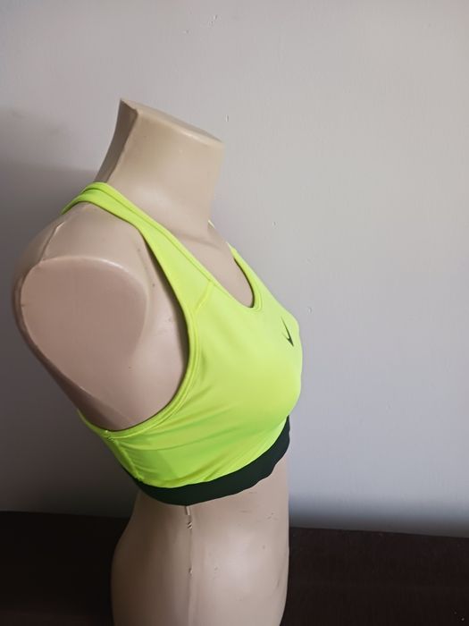 Burtiera Nike dry-fit mărimea m