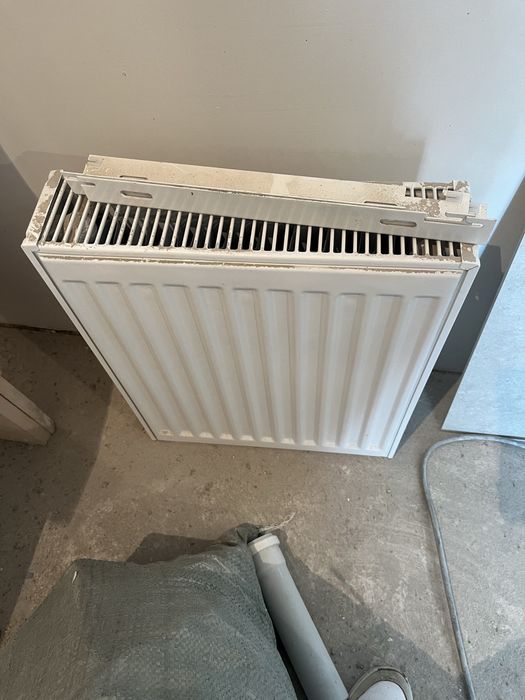 Продам стальной радиатор