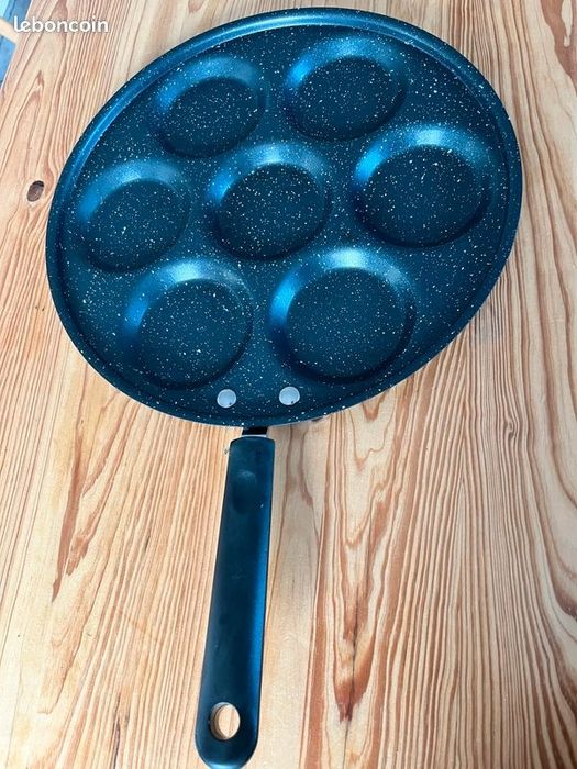 Продается порционная сковорода б / у и новая