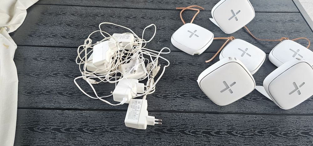 6 броя Zyxel WSR30 Mesh рутери